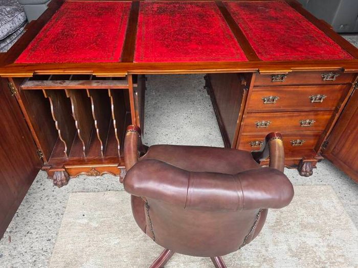 Thomas Chippendale Lions Head Carved Twin Pedestal Partner Desk+ chair+ table