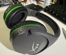 HYPERX CloudX Stinger Core Wireless Gaming Headset Black