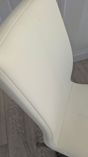 table and 4 chairs
