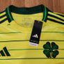 Celtic jersey (XL) Image 5