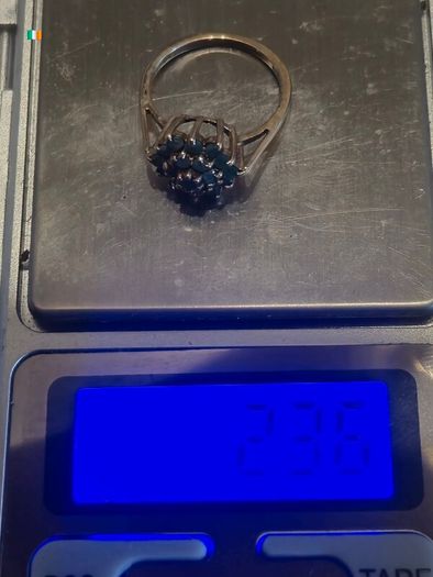 Vintage 9ct Gold starburst cluster ring