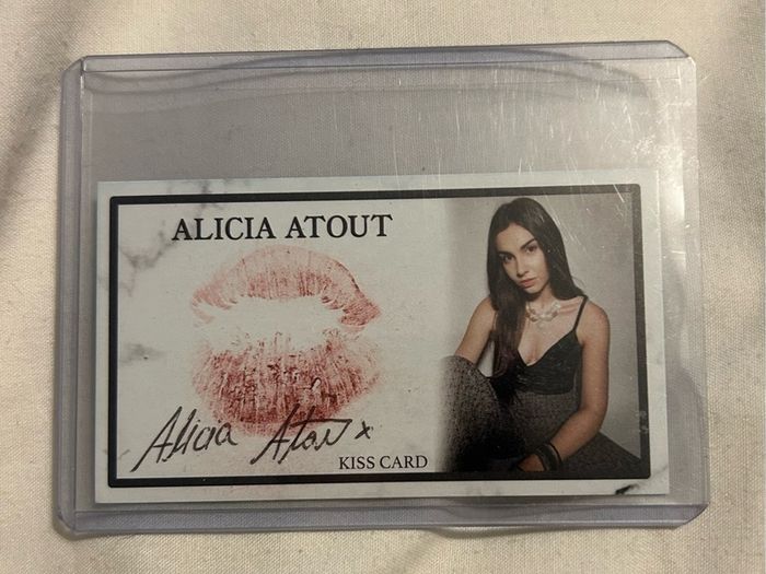 Assortment of autographs