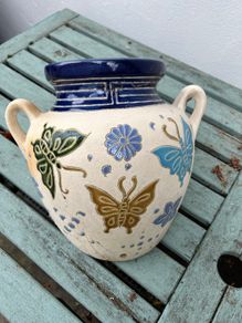 Wall flower pot