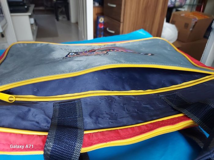 Canada Logo Laptop Bag in excellent condition