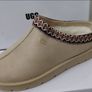 slip on Image 3