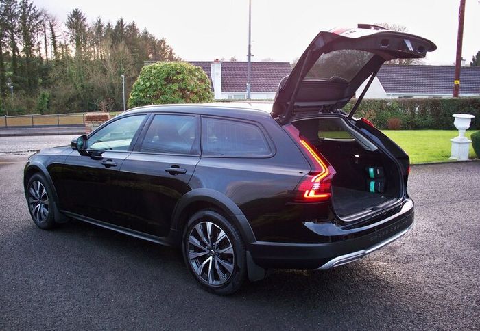 Volvo V90 2.0 B5D Cross Country 5dr AWD Auto