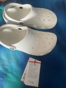 crocs