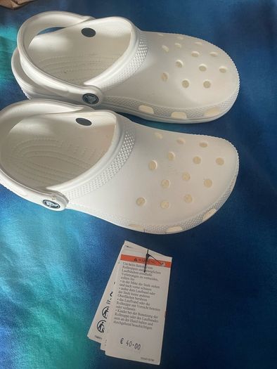 crocs