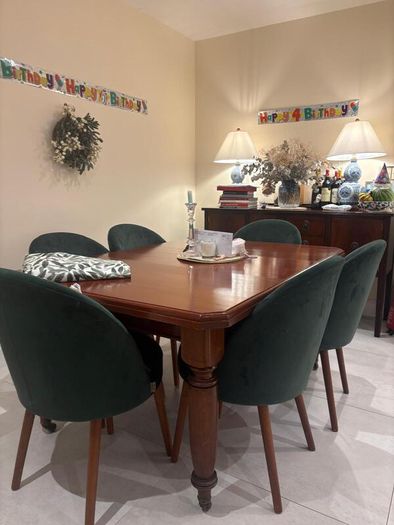 Mahogany Table & Foxford Dining Chairs