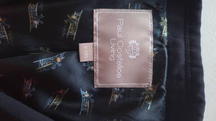 Stunning Paul Costello Suit for 9 years boy navy 3 piece with shirt used once