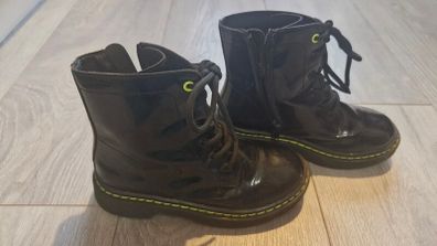 Kids boots
