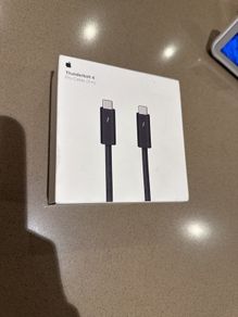 Apple Thunderbolt 4 Pro Cable 3m Brand New