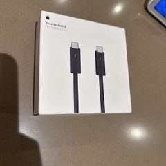 Apple Thunderbolt 4 Pro Cable 3m Brand New