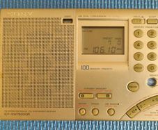 Sony ICF-SW7600GR World Band Receiver Radio, good working order.