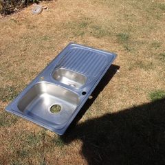 Stainless steel sink.