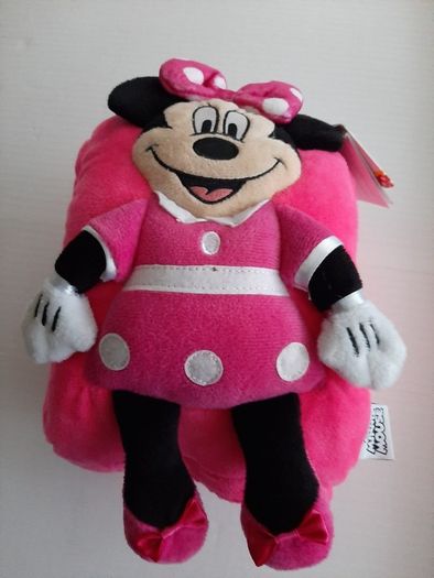 new Minnie Mouse hand warmer with micro pack tag attached