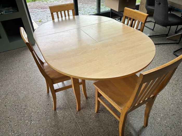 Pine Table and 4 Chairs