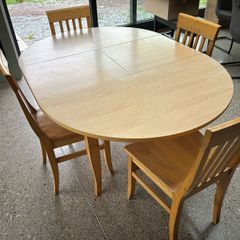 Pine Table and 4 Chairs
