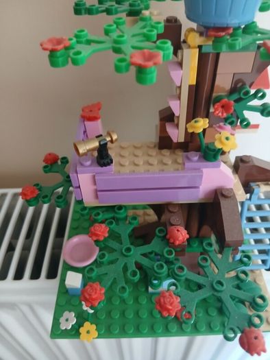 Lego Friends Olivia's Tree House and Manual