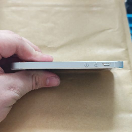 Apple iPhone 5s - 16GB - Silver - Activation locked - Parts only