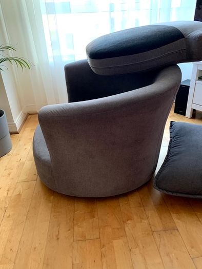 swivel chair