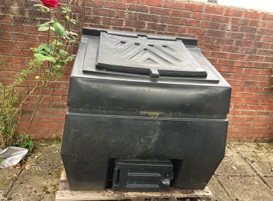 Fuel storage bunker