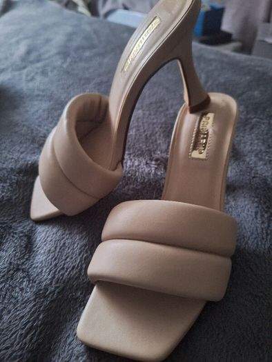 Shoes/Ladies Beige Peeptoe .. Size: 4 UK