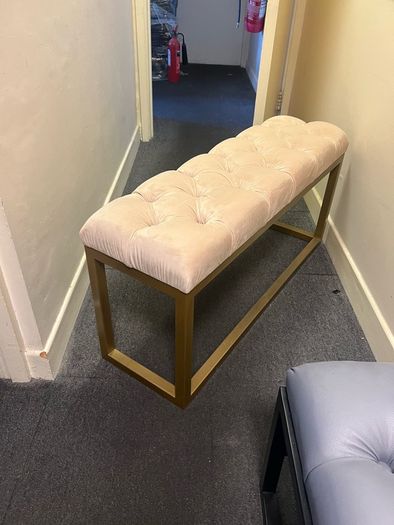 Metal frame velvet bench 100x30