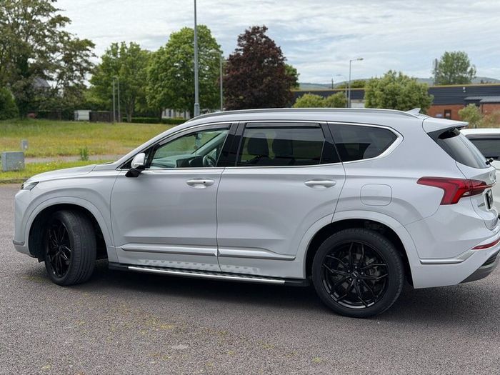 2021 Hyundai Santa Fe Plug-In Hybrid Low mileage