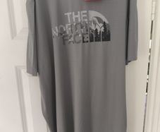 Men's North Face T Shirt