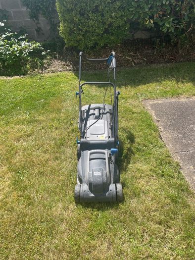 Electric lawnmower by MacAllister