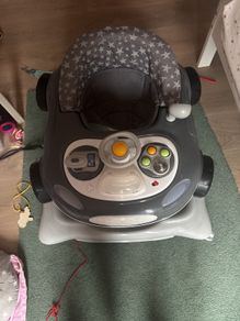 Baby walker with music and lights