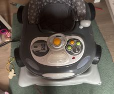 Baby walker with music and lights