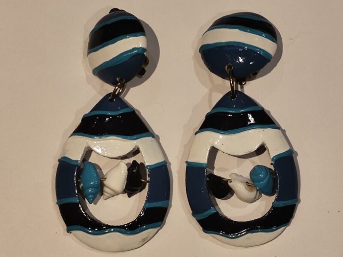 Vintage Clip On Earrings