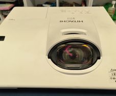 Hitachi CP-CX251N 3LCD Short Throw HDMI Home Cinema Projector (Lamp Hours: 4339H)