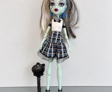 Monster High Ghoul's Alive! Frankie Stein Doll - 2012 Mattel