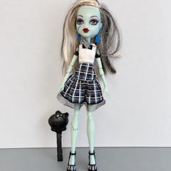 Monster High Ghoul's Alive! Frankie Stein Doll - 2012 Mattel