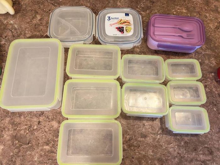Lock & Lock Style Airtight Food Storage Containers Bundle