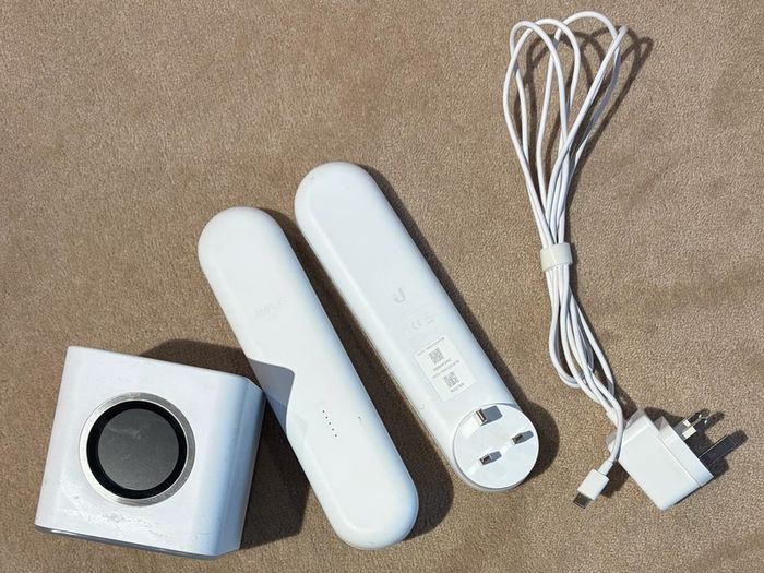 Ubiquiti AmpliFi HD Kit Home Mesh WiFi System AFI-HD-UK