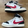 Nike Runners Boots Size 4 Image 2