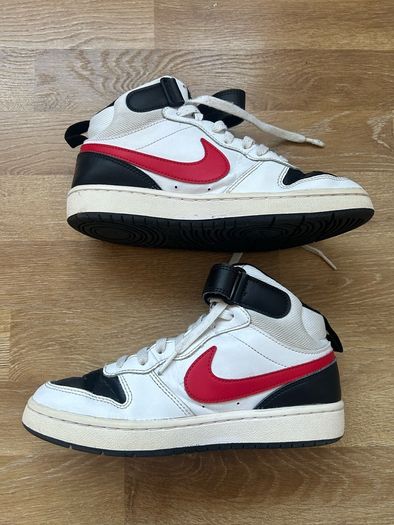 Nike Runners Boots Size 4