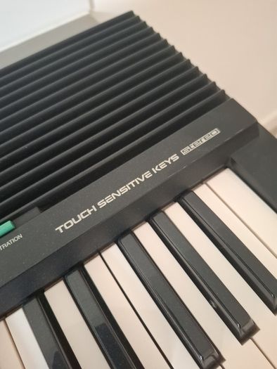 Yamaha portable piano keyboard YPR-9