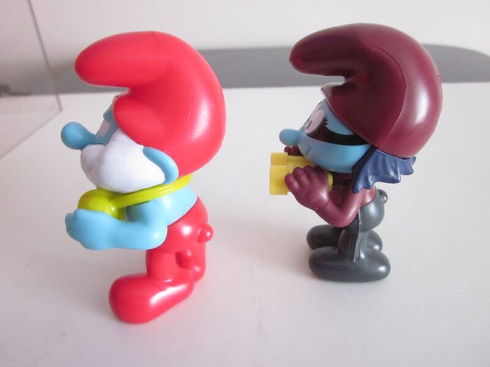 Burger King Smurfs Papa /Moxie Figures 2024