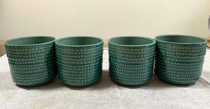 Green shade ceramic flower pots (2 lots)
