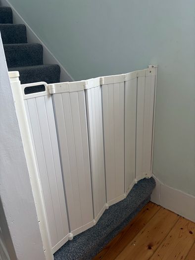 Safety Gate - Baby Dan Guard Me - auto folding
