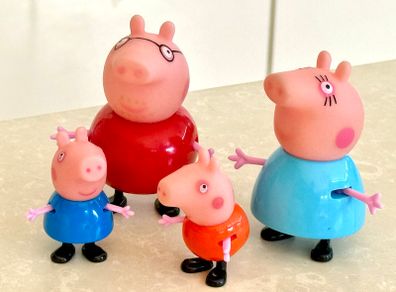 Peppa Pig Peppa's Adventures Peppa's Family Figure 4-Pack, Ages 3 and Up