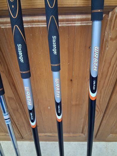 Golf clubs. Set Of Slazenger Mens Right Handed Golf Clubs in Excellent Condition.  Collect In Dublin Or Receive Via Post.