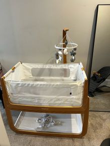 Snuzpod 4 with mobile