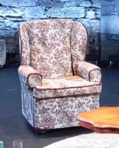 Free Armchairs