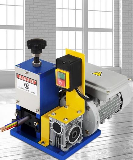 Wire stripper machine new RRP 360 euro now 180 euro